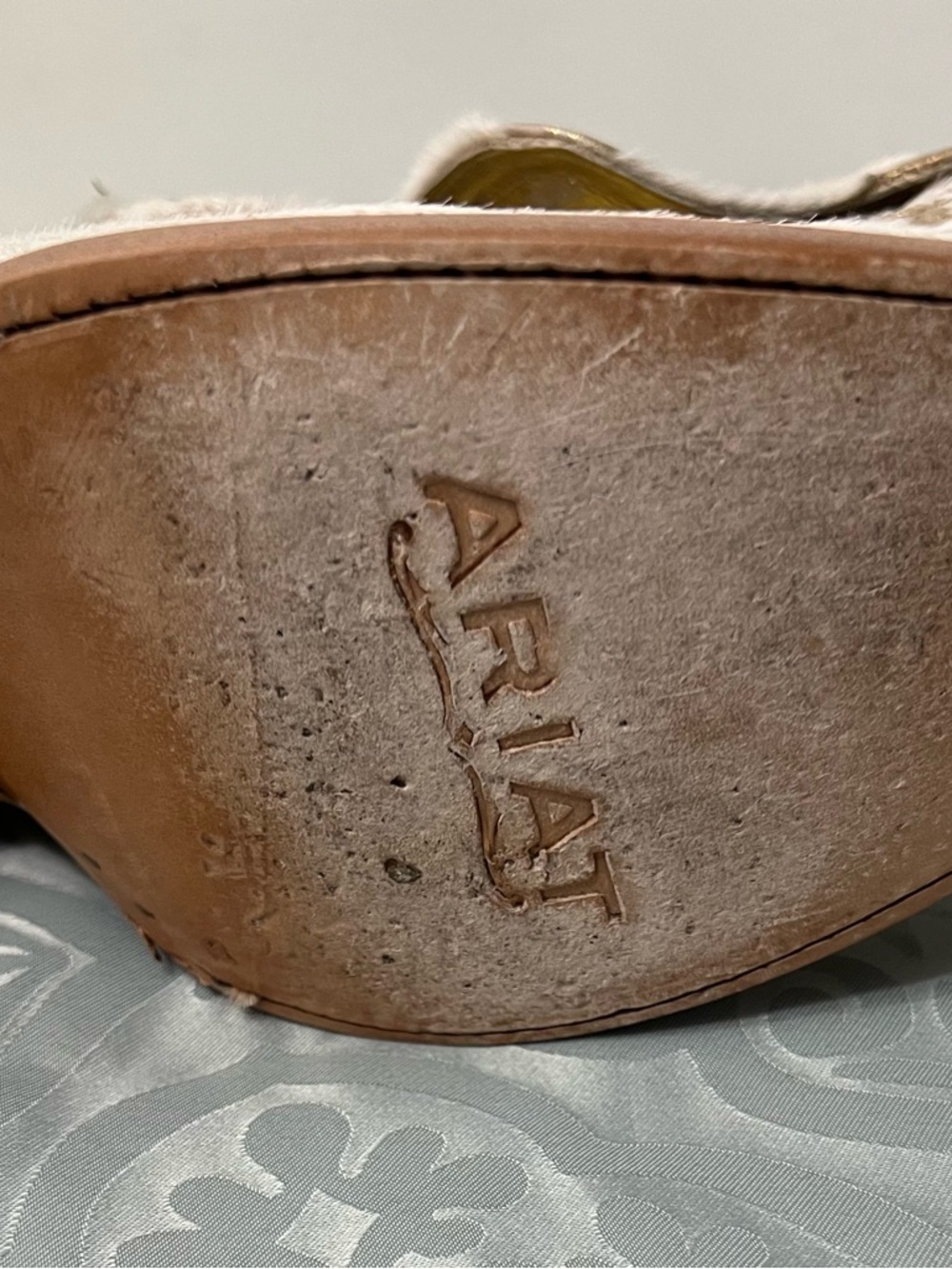 Ariat Dixon Haircalf White Hair- gold Ankle western leather boots  size 8.5 - Picture 3 of 11